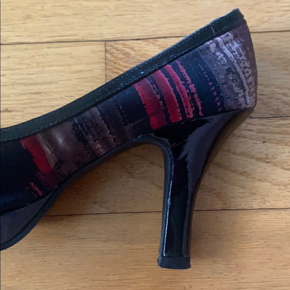 Madden Girl opened toed printed heels - Picture 2 of 2